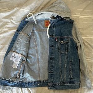Levis Hooded Jean Jacket